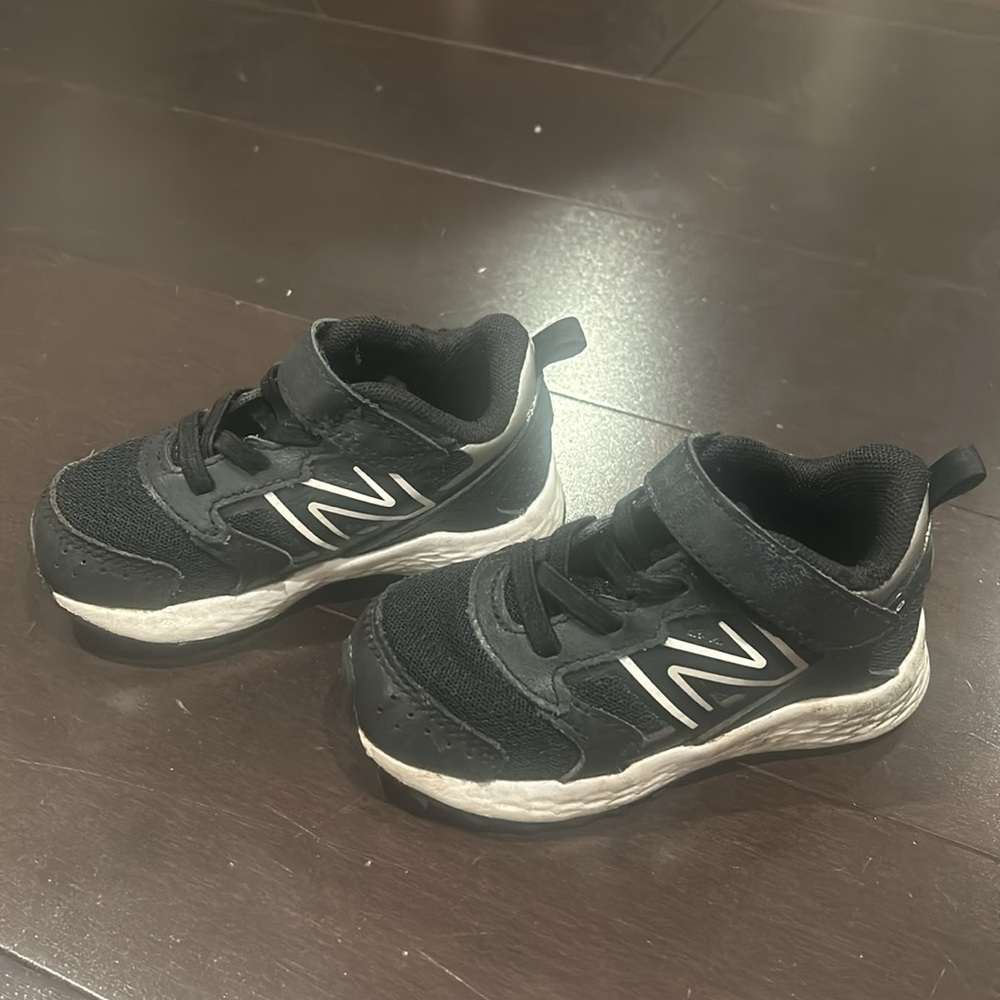 New Balance Fresh Foam 650 Bungee Lace with Top Strap Size 6.5